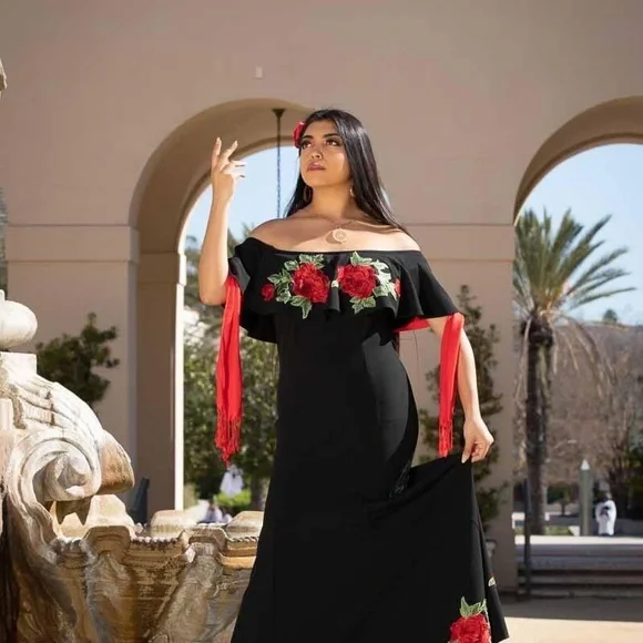 Mexican Dress - Picture 2 of 3